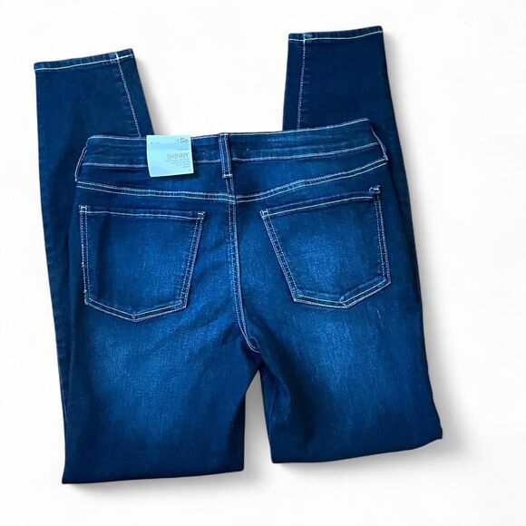 SO Junior's Skinny low rise dark wash Blue Jeans - size 7- New with tags -NWT - Picture 2 of 5